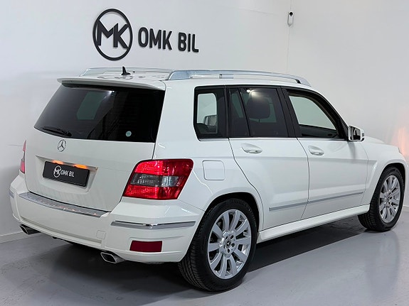 Mercedes-Benz GLK220 3 of 5