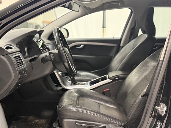 Volvo V70 5 of 18