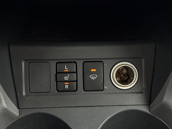 Toyota RAV4 28 of 30
