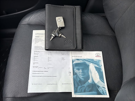 Toyota RAV4 20 of 30