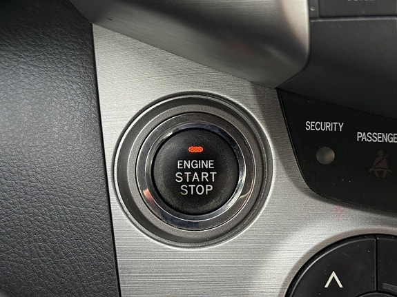 Toyota RAV4 26 of 30