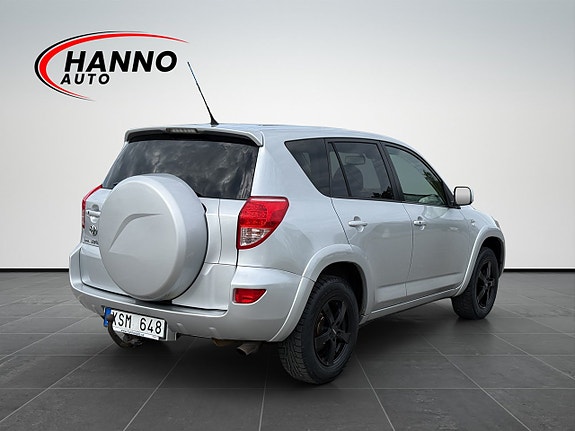 Toyota RAV4 5 of 5