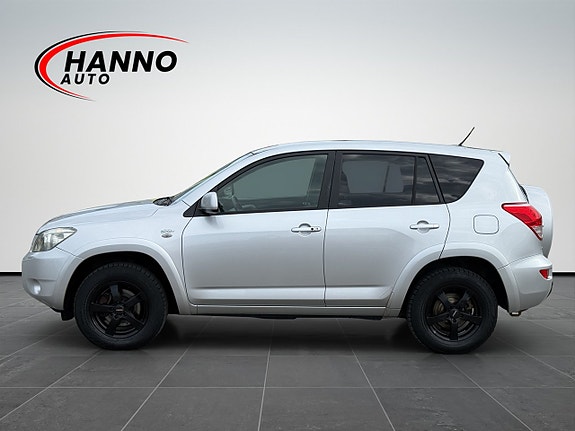Toyota RAV4 2 of 5