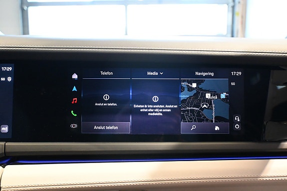Porsche Panamera 4S 19 of 23