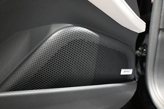 Porsche Panamera 4S 12 of 23