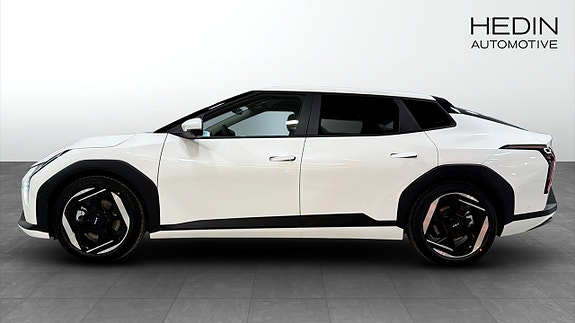 Kia EV4 4 of 14
