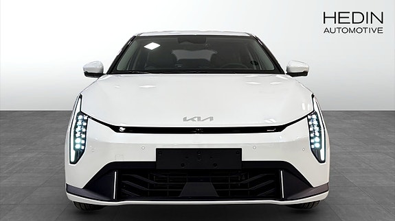 Kia EV4 2 of 14