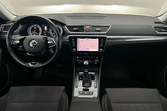 Skoda Superb 6 of 30