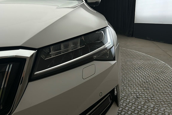 Skoda Superb 11 of 30