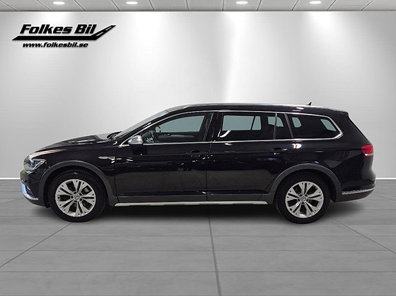 Volkswagen Passat Alltrack 4 of 5