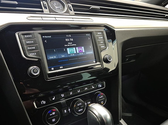 Volkswagen Passat Alltrack 9 of 17