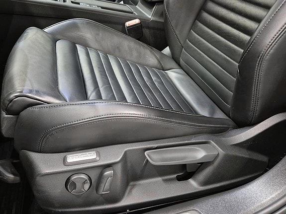 Volkswagen Passat Alltrack 8 of 17
