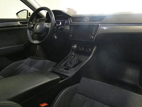 Skoda Superb 13 of 27