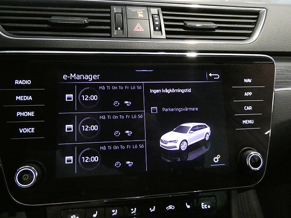 Skoda Superb 20 of 27