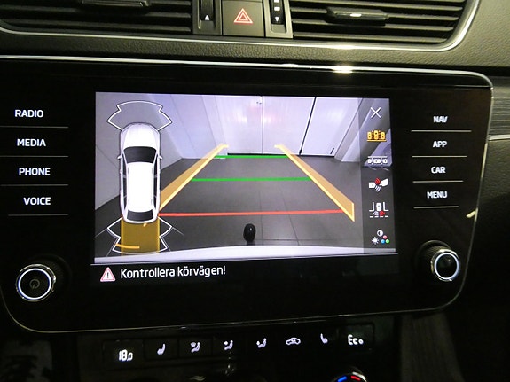 Skoda Superb 23 of 27