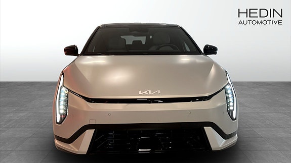 Kia EV4 8 of 13