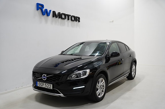 Volvo S60 Cross Country 2 of 5