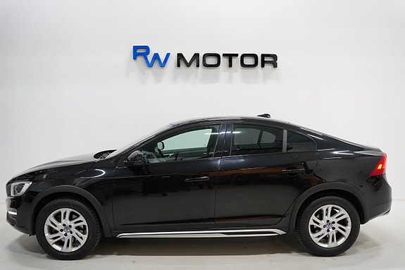 Volvo S60 Cross Country 3 of 5