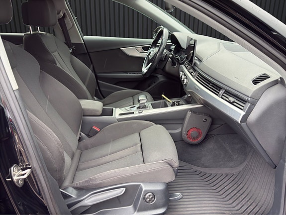 Audi A4 12 of 19