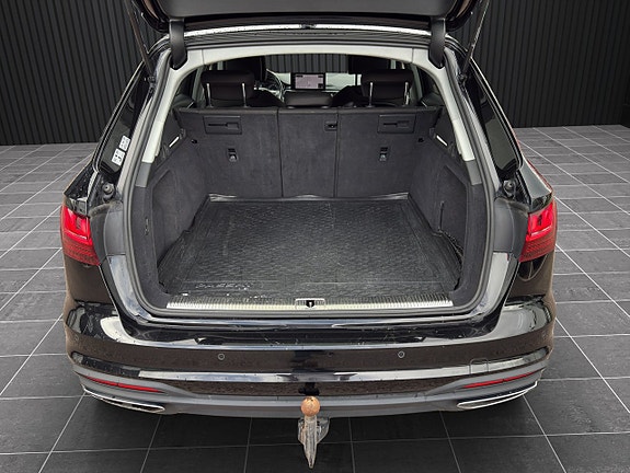 Audi A4 9 of 19