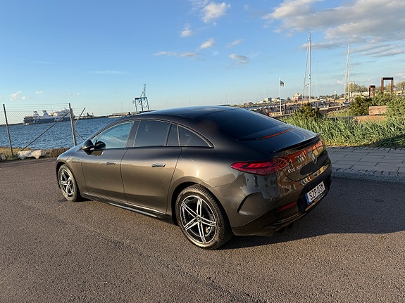 Mercedes-Benz EQE300 5 of 16