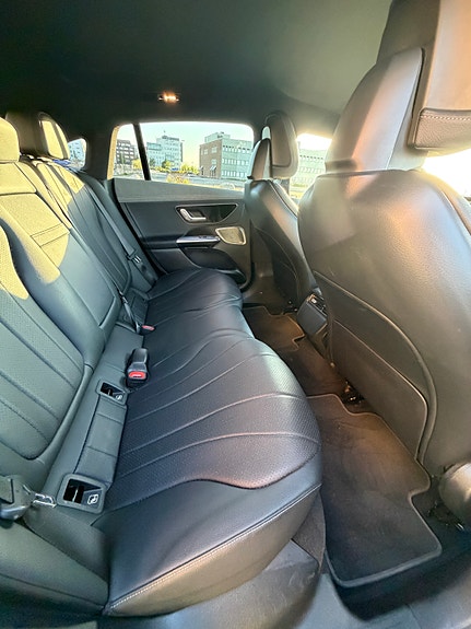 Mercedes-Benz EQE300 15 of 16