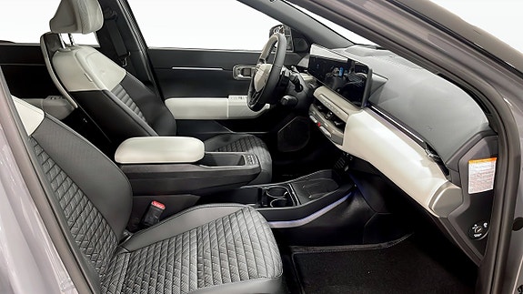 Kia EV4 3 of 13