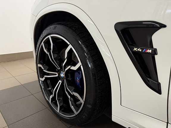BMW X4 M 4 of 22