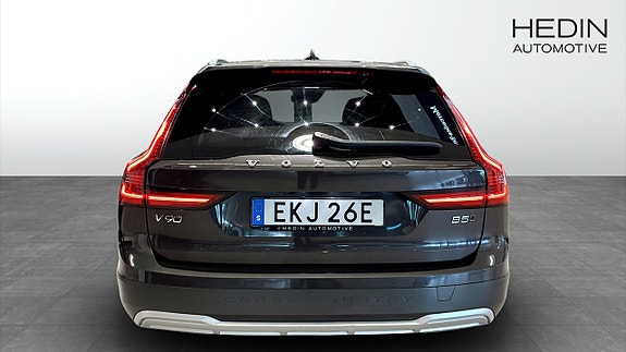 Volvo V90 Cross Country 5 of 5