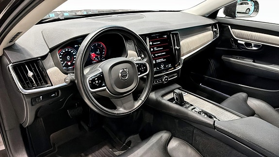 Volvo V90 Cross Country 12 of 26