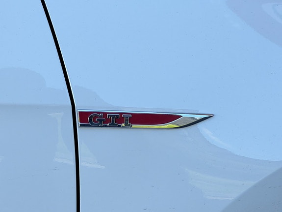 Volkswagen Golf VII 18 of 21