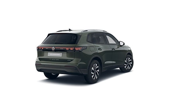 Volkswagen Tiguan 5 of 9