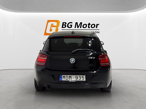 BMW 118d 5 of 5