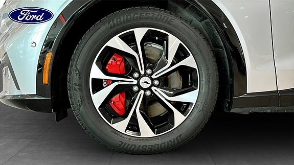 Ford Mustang Mach-E 9 of 13