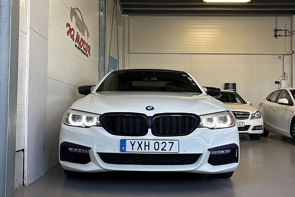 BMW 520d 3 of 5