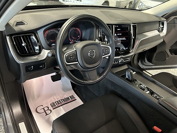 Volvo XC60 11 of 27