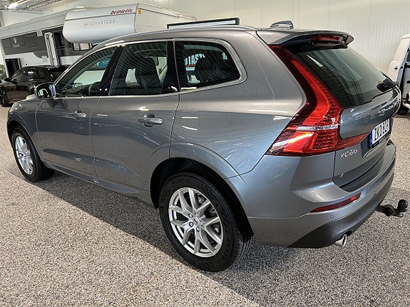 Volvo XC60 2 of 5