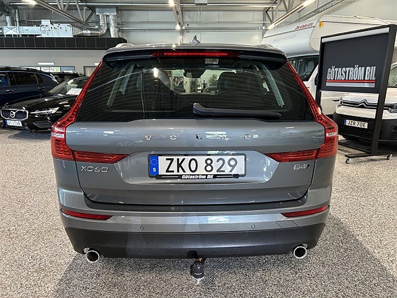 Volvo XC60 3 of 5