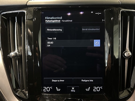 Volvo XC60 25 of 27