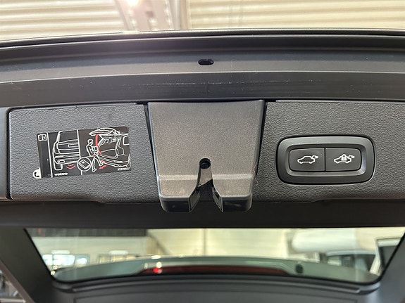 Volvo XC60 17 of 27