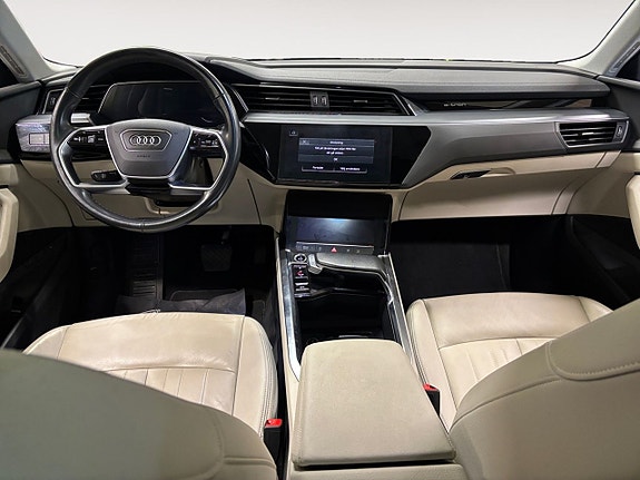Audi e-tron Sportback 11 of 17
