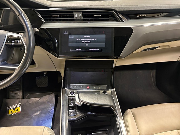 Audi e-tron Sportback 12 of 17
