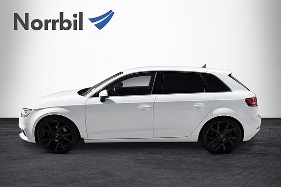 Audi A3 4 of 5