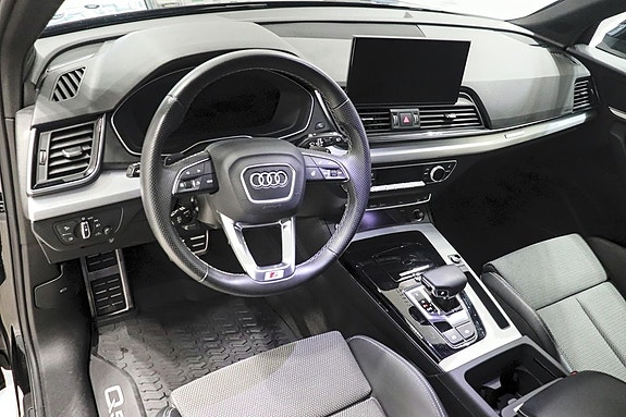 Audi Q5 7 of 12