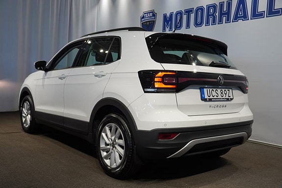 Volkswagen T-Cross 3 of 10