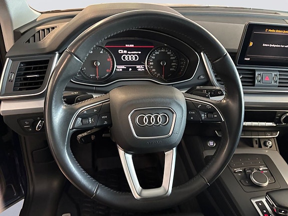 Audi Q5 10 of 15