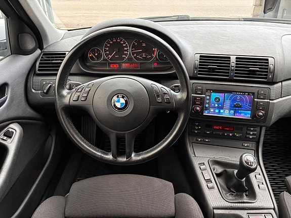 BMW 318i 14 of 23