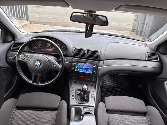 BMW 318i 12 of 23