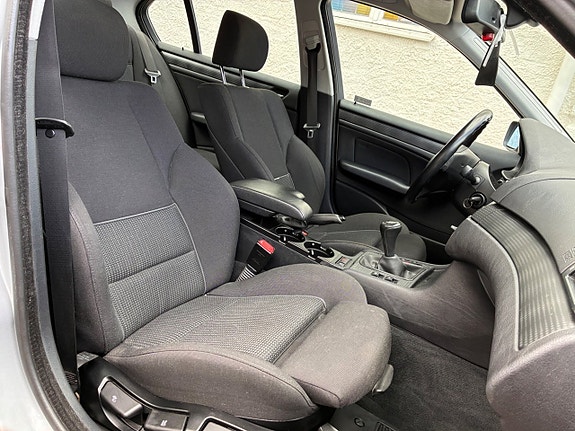 BMW 318i 18 of 23