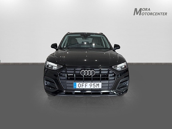 Audi Q5 2 of 14